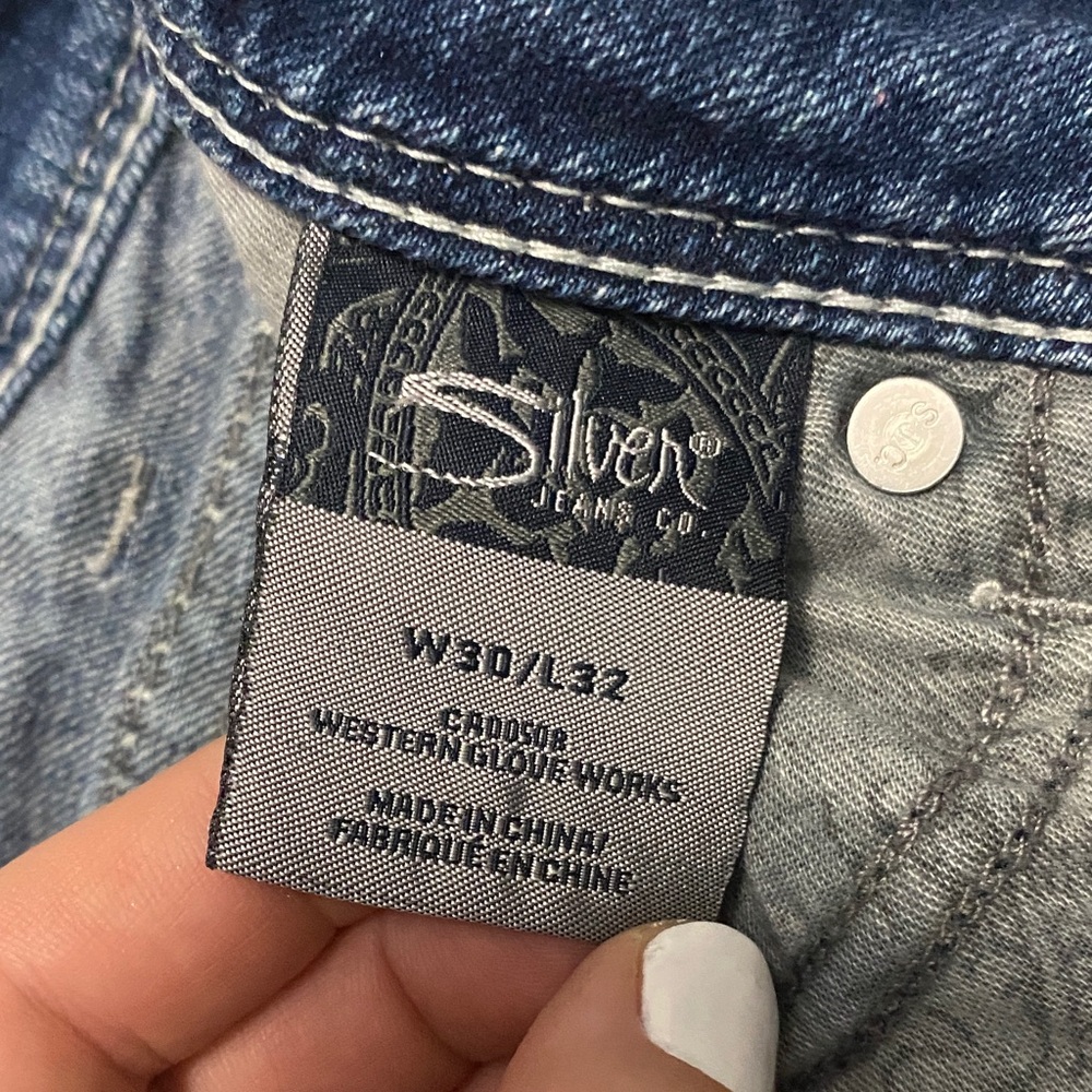 Silver Suki Classic Boot Cut Blue Jeans - Picture 5 of 10